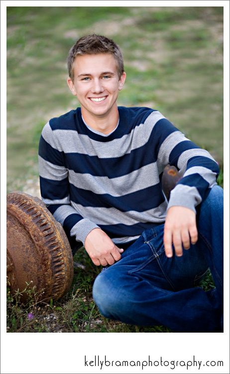 *look at that "real" smile. lol