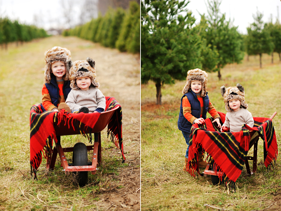 KELLY_BRAMAN_FAMILY_LIFESTYLE_STYLISH_TREE_FARM_PHOTOGRAPHY_051