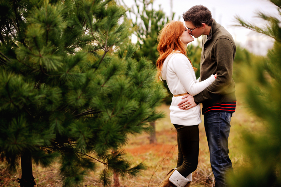 KELLY_BRAMAN_FAMILY_LIFESTYLE_STYLISH_TREE_FARM_PHOTOGRAPHY_068