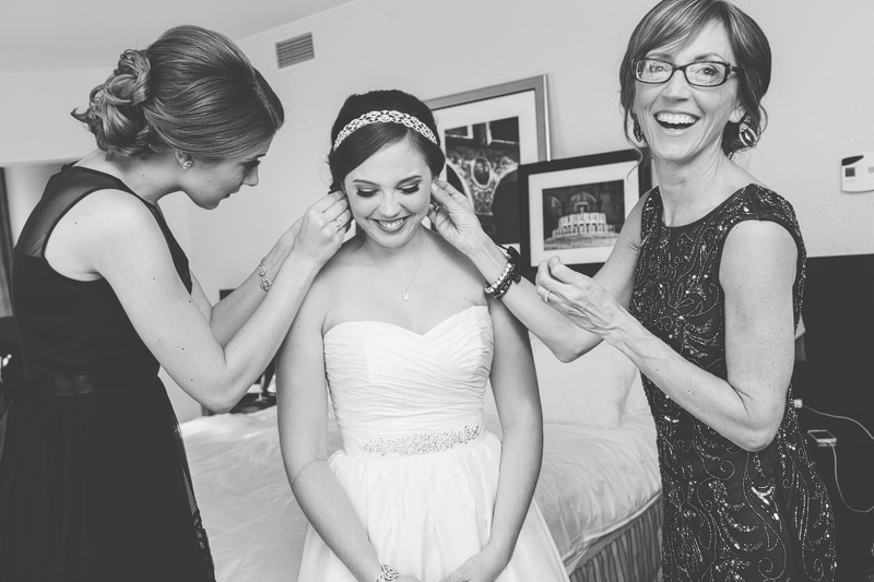 Best Wedding Photography is Grand Rapids, MI 